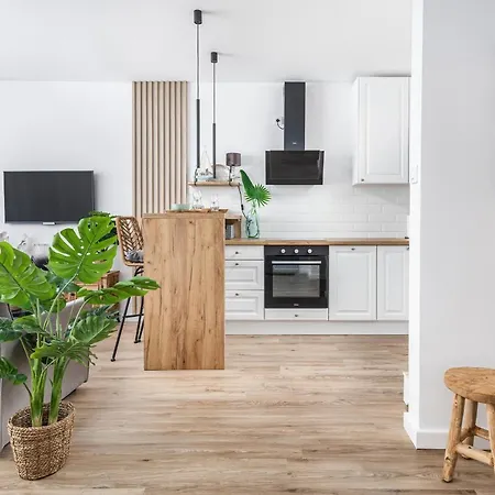 Nowoczesny Z 2 Sypialniami Z Widokiem Na By Renters *